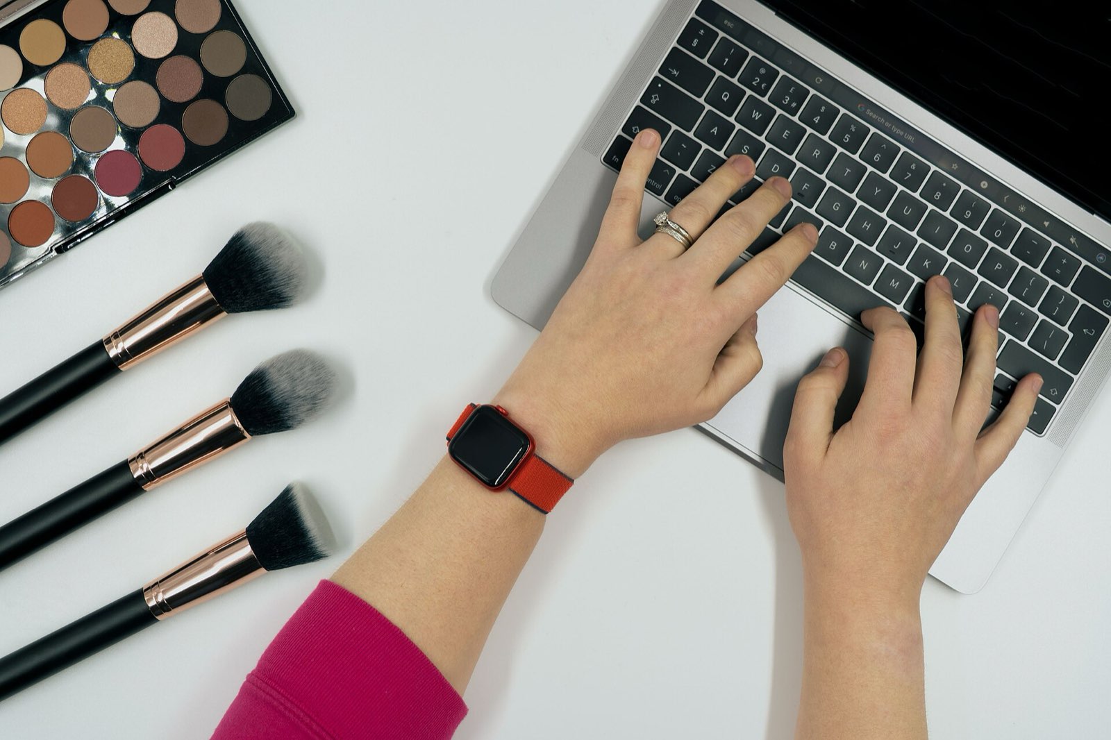 This photo shows someone writing a blog on the topic of make up and beauty. We'd like to share this with you by releasing under Creative Commons (yay!). This means you have our per